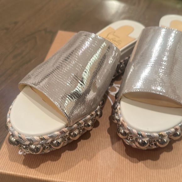 *Brand new Christian Louboutin Mules!!! - Picture 4 of 10